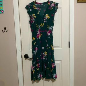 Old Navy summer dress with floral pattern.